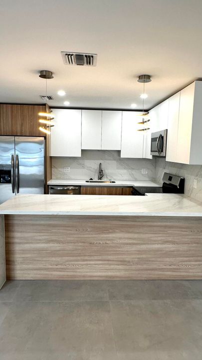 待售: $484,000 (4 贝兹, 2 浴室, 1726 平方英尺)