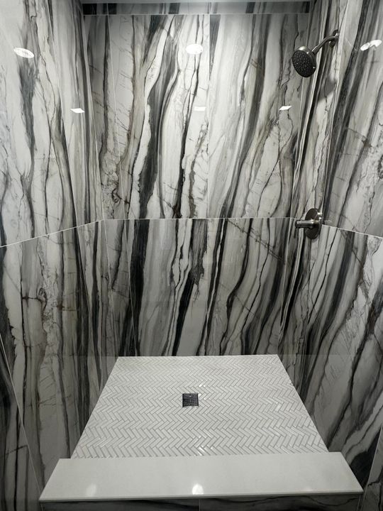 待售: $484,000 (4 贝兹, 2 浴室, 1726 平方英尺)