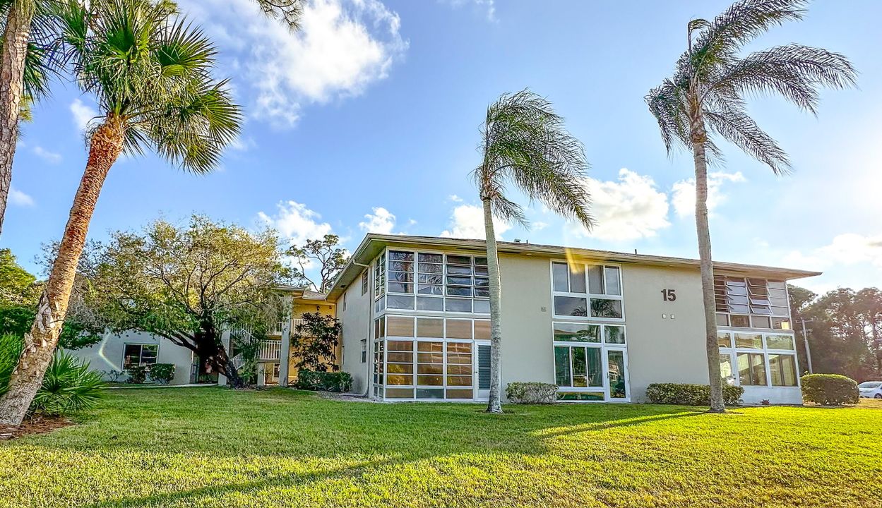 For Sale: $129,999 (2 beds, 2 baths, 1080 Square Feet)