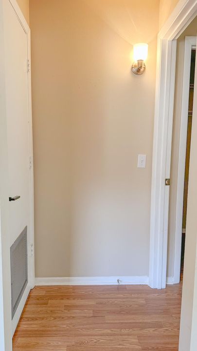 For Sale: $129,999 (2 beds, 2 baths, 1080 Square Feet)