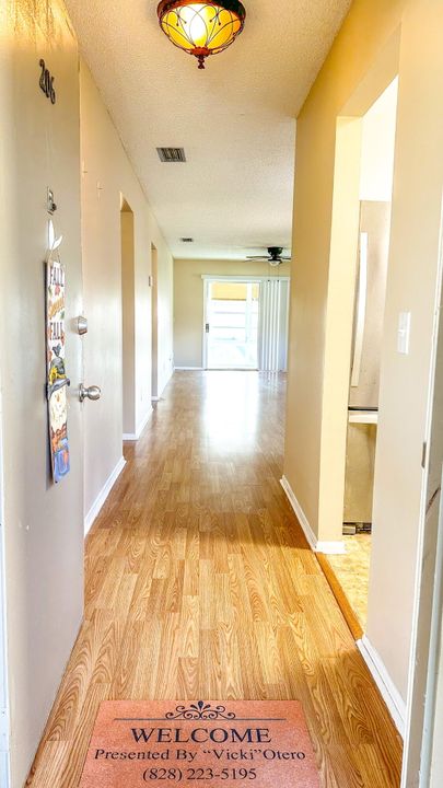 For Sale: $129,999 (2 beds, 2 baths, 1080 Square Feet)