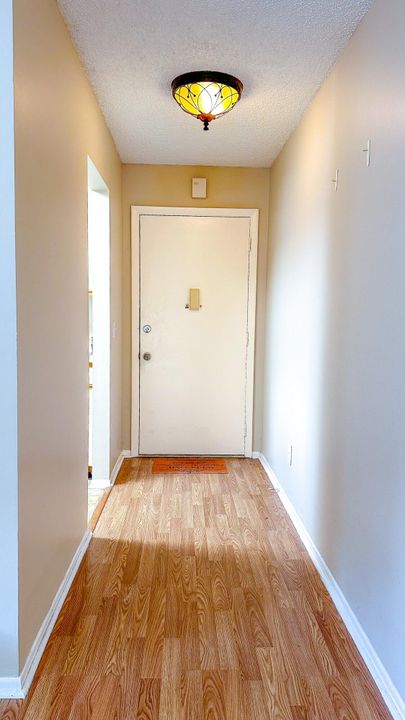 For Sale: $129,999 (2 beds, 2 baths, 1080 Square Feet)