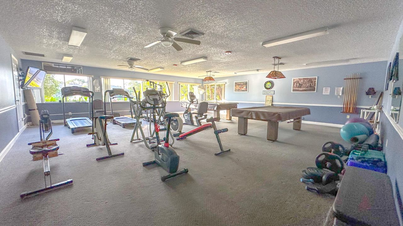 For Sale: $129,999 (2 beds, 2 baths, 1080 Square Feet)