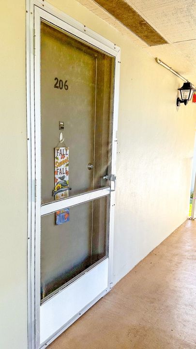 For Sale: $129,999 (2 beds, 2 baths, 1080 Square Feet)