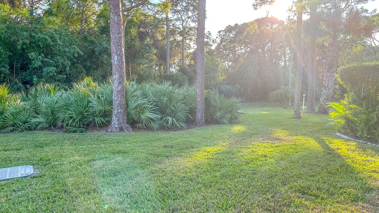 For Sale: $129,999 (2 beds, 2 baths, 1080 Square Feet)