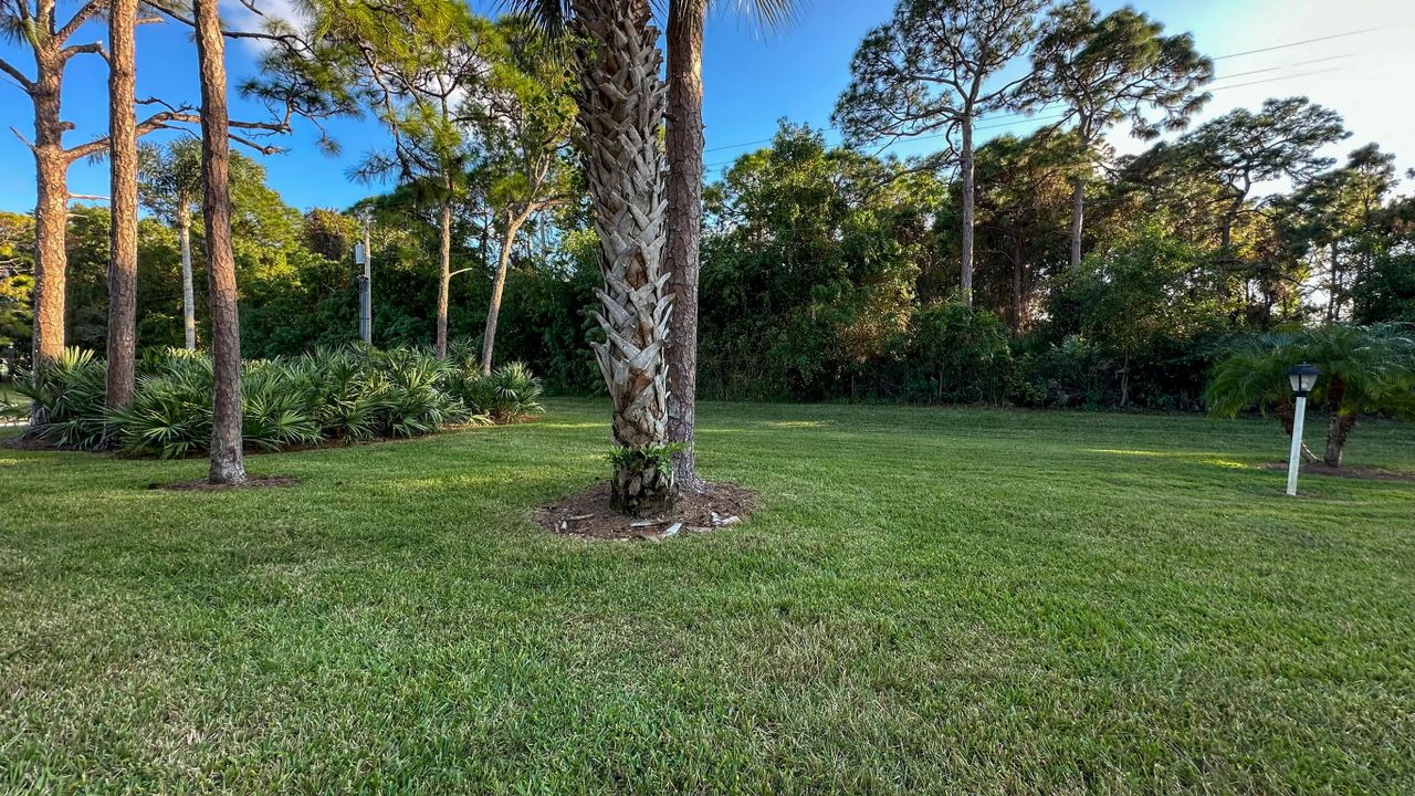 For Sale: $129,999 (2 beds, 2 baths, 1080 Square Feet)