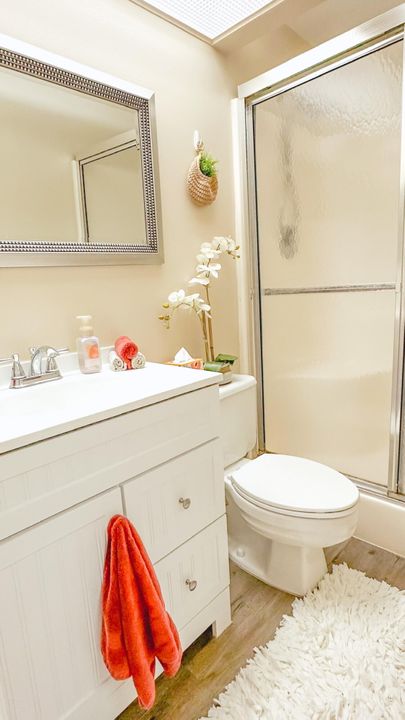 For Sale: $129,999 (2 beds, 2 baths, 1080 Square Feet)