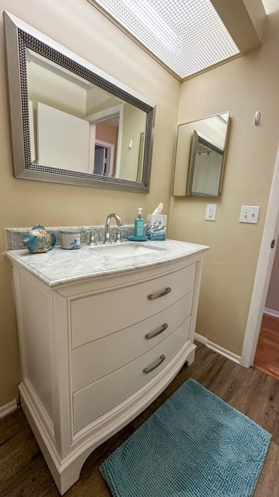 For Sale: $129,999 (2 beds, 2 baths, 1080 Square Feet)