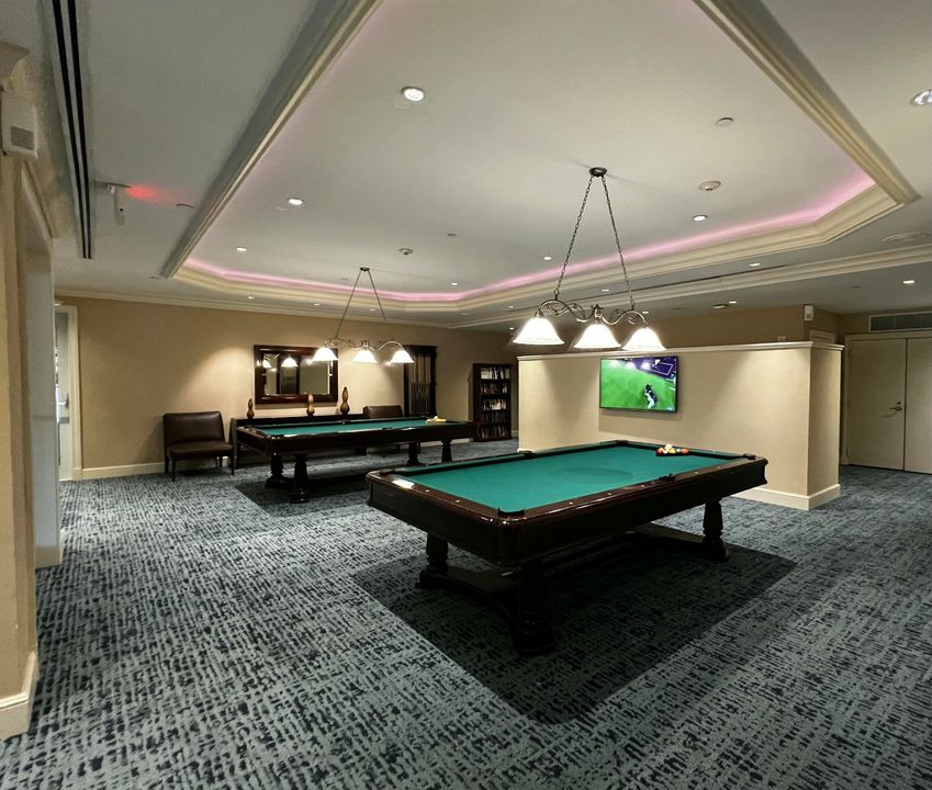 Под контрактом: $5,400 (3 спален, 3 ванн, 1688 Квадратных фут)