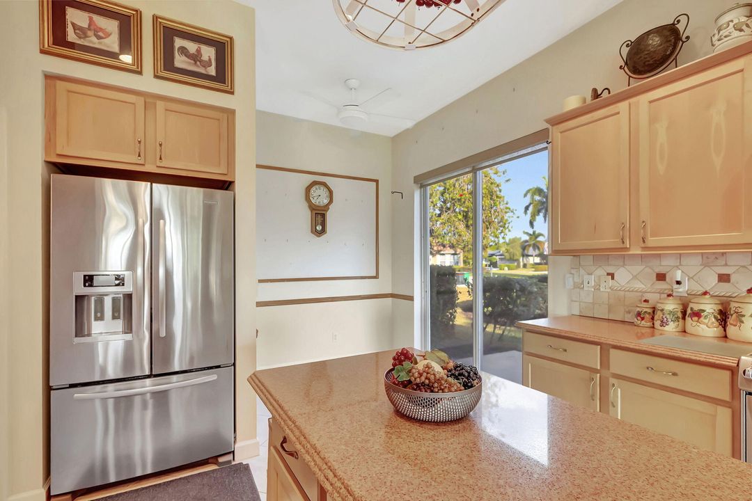 For Sale: $463,000 (3 beds, 2 baths, 2136 Square Feet)