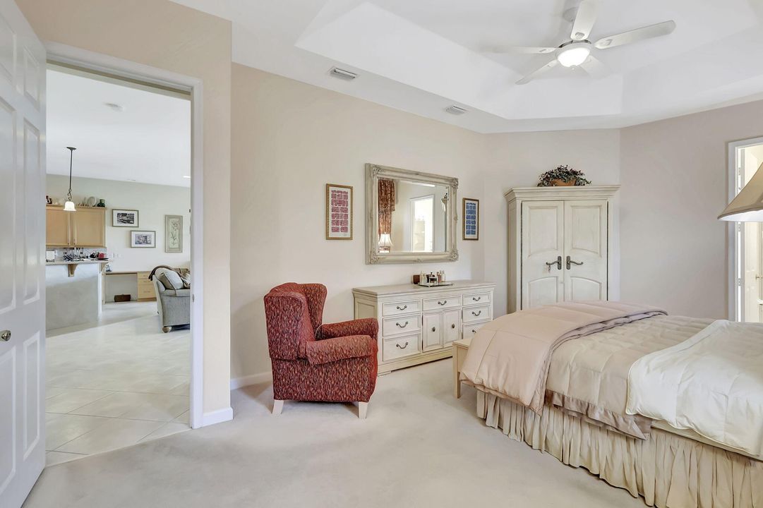 For Sale: $463,000 (3 beds, 2 baths, 2136 Square Feet)