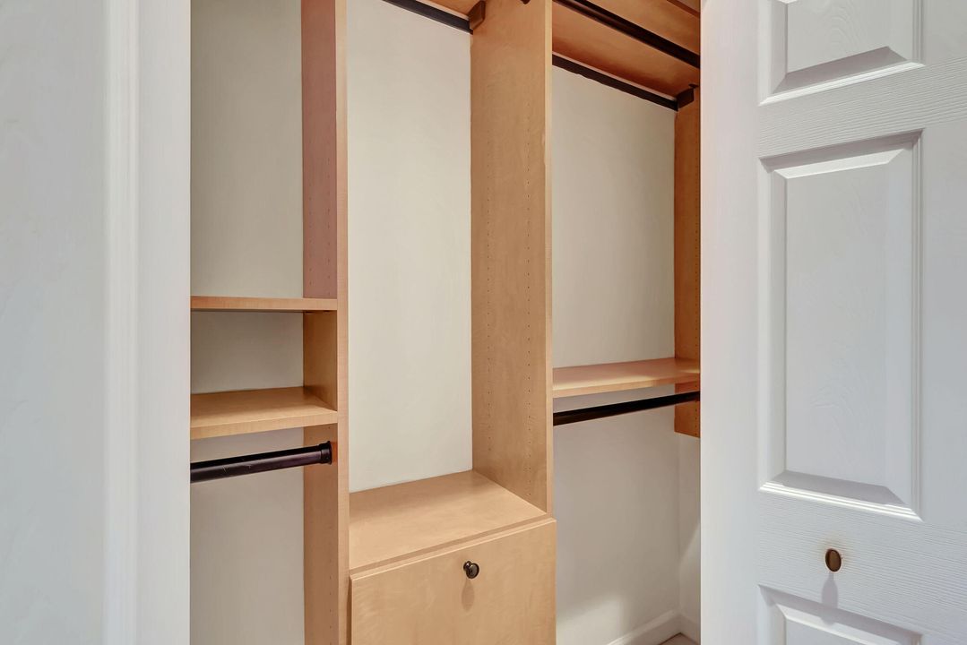 For Sale: $463,000 (3 beds, 2 baths, 2136 Square Feet)