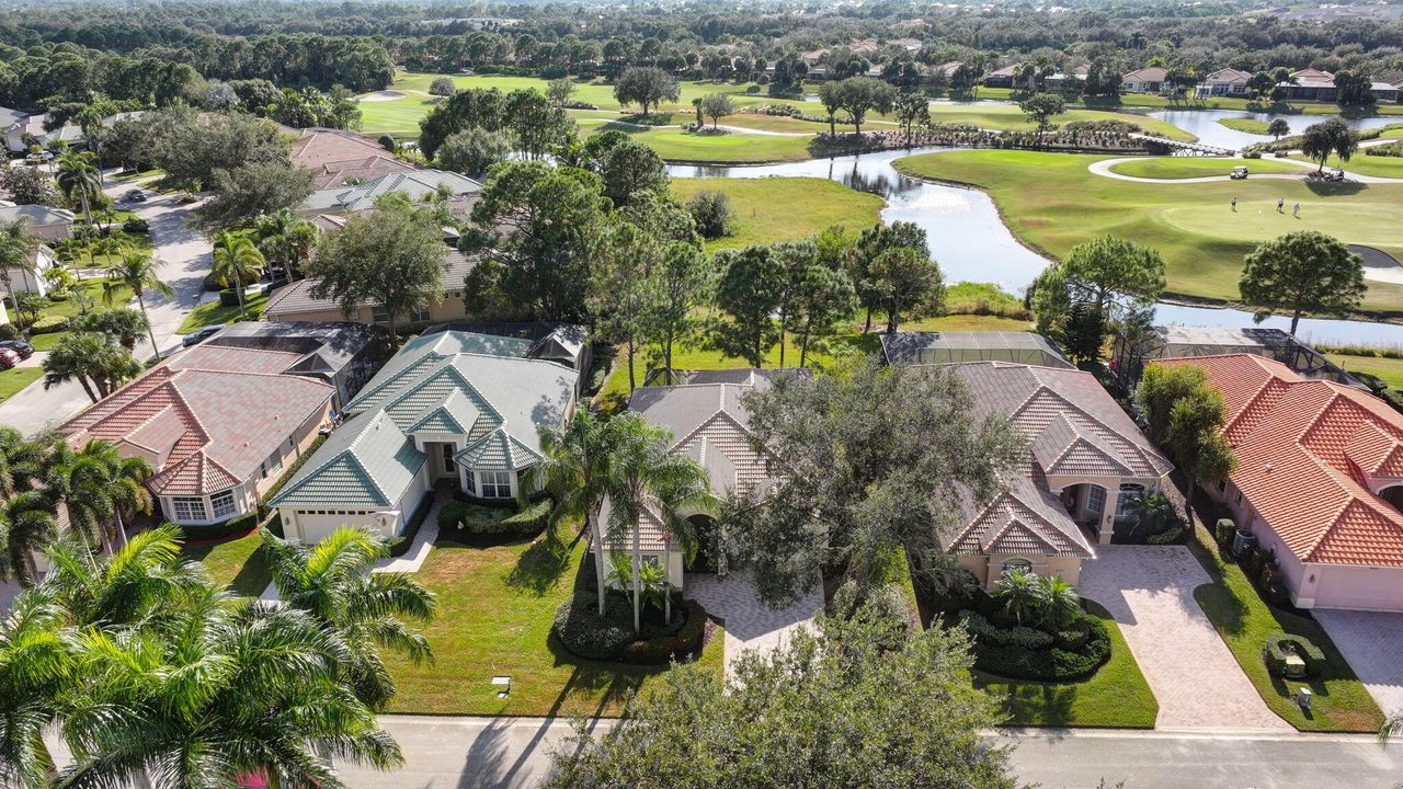 For Sale: $463,000 (3 beds, 2 baths, 2136 Square Feet)