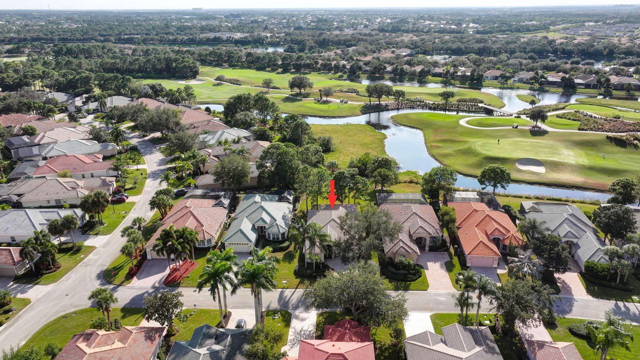 For Sale: $463,000 (3 beds, 2 baths, 2136 Square Feet)