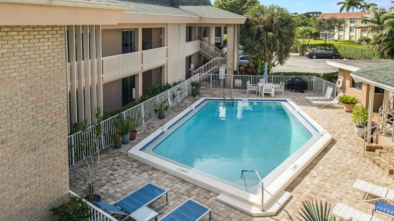 En Venta: $335,000 (2 camas, 2 baños, 1140 Pies cuadrados)