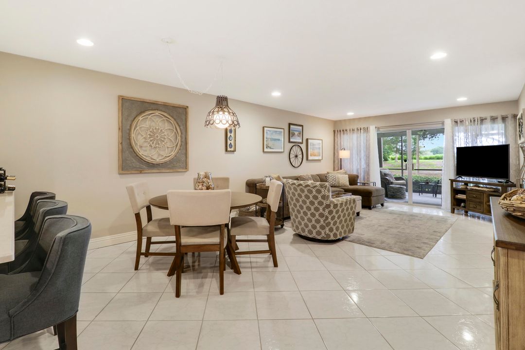 En Venta: $335,000 (2 camas, 2 baños, 1140 Pies cuadrados)