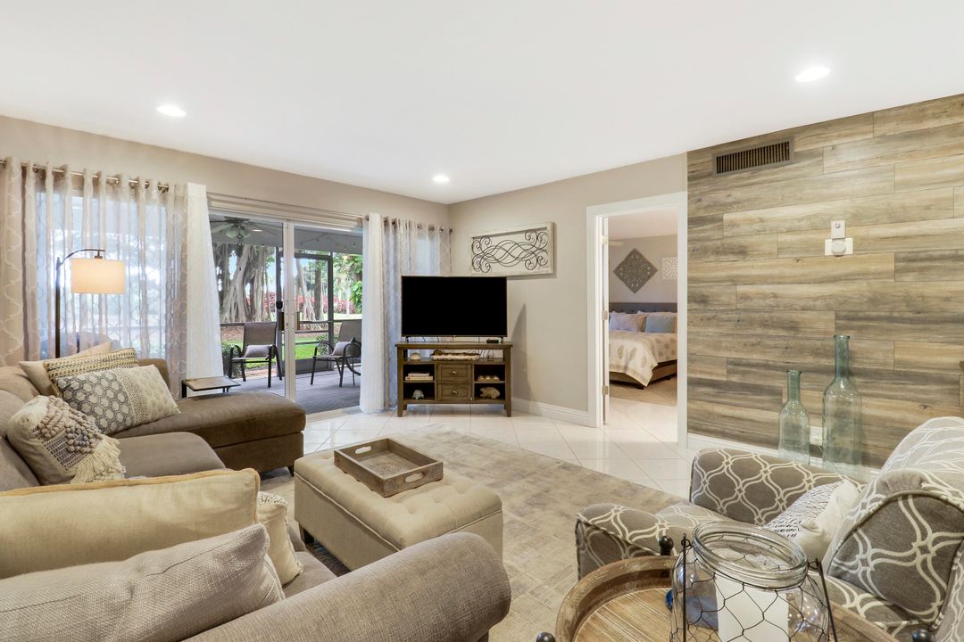 En Venta: $335,000 (2 camas, 2 baños, 1140 Pies cuadrados)