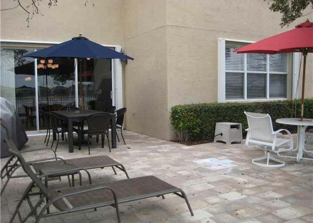 For Rent: $4,350 (4 beds, 2 baths, 2204 Square Feet)