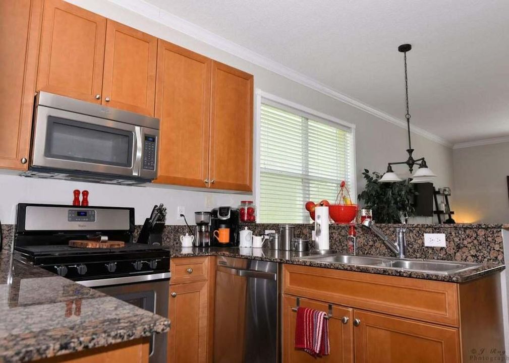 For Rent: $4,350 (4 beds, 2 baths, 2204 Square Feet)