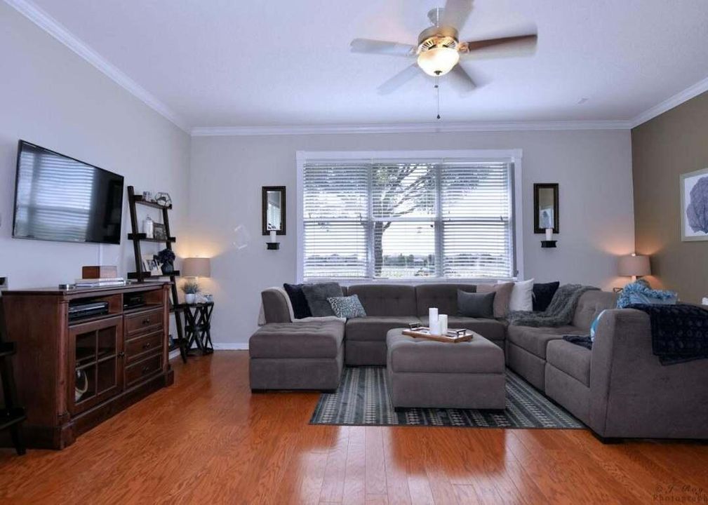 For Rent: $4,350 (4 beds, 2 baths, 2204 Square Feet)