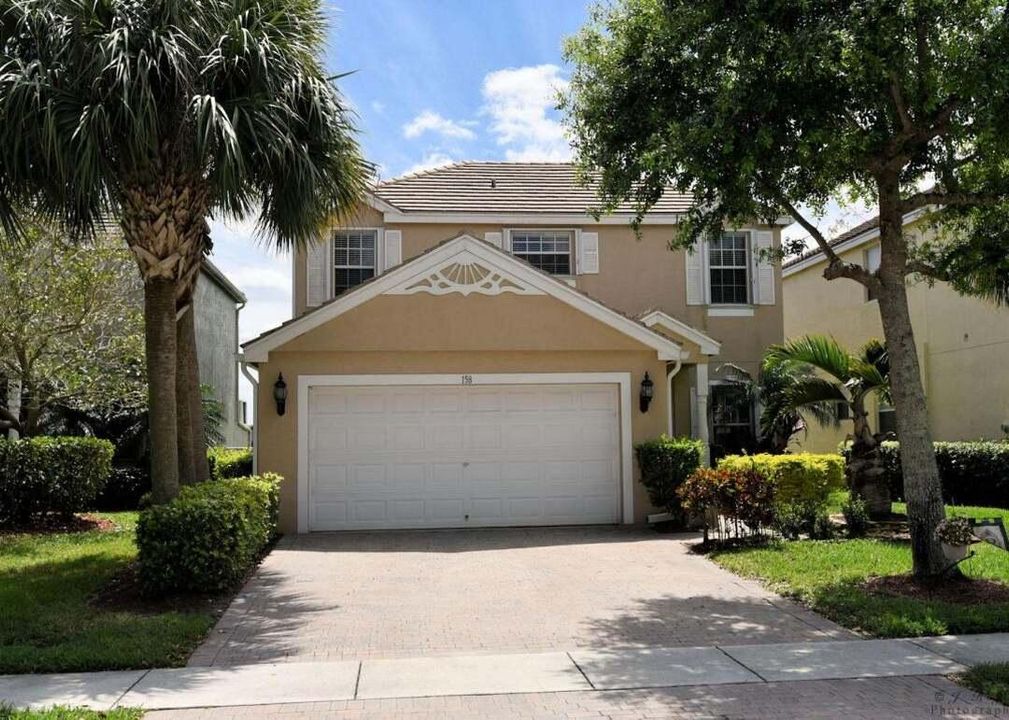 For Rent: $4,350 (4 beds, 2 baths, 2204 Square Feet)