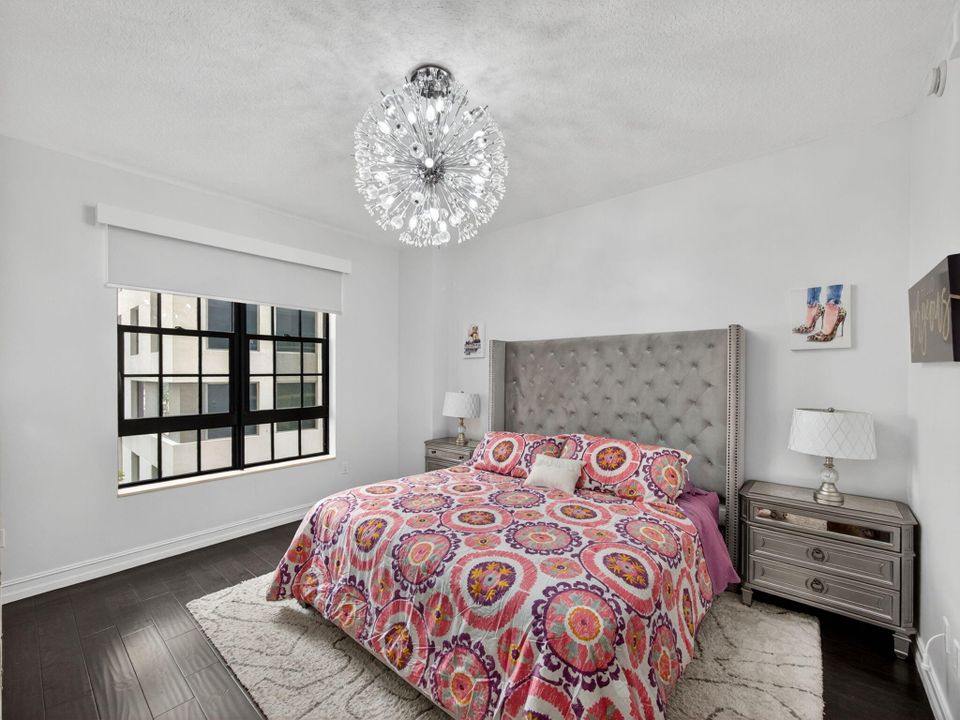 出租: $6,500 (2 贝兹, 2 浴室, 1485 平方英尺)