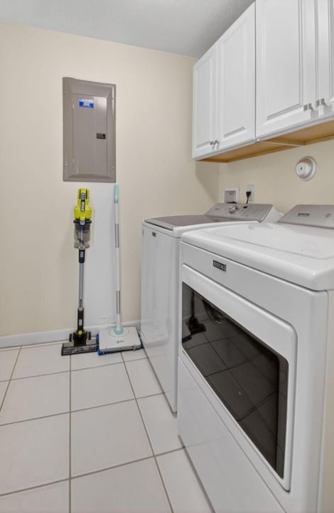 For Sale: $524,999 (3 beds, 2 baths, 1416 Square Feet)