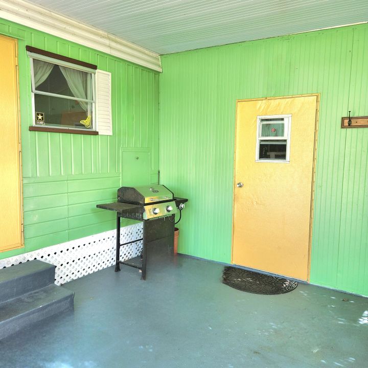 For Sale: $29,999 (2 beds, 2 baths, 1184 Square Feet)