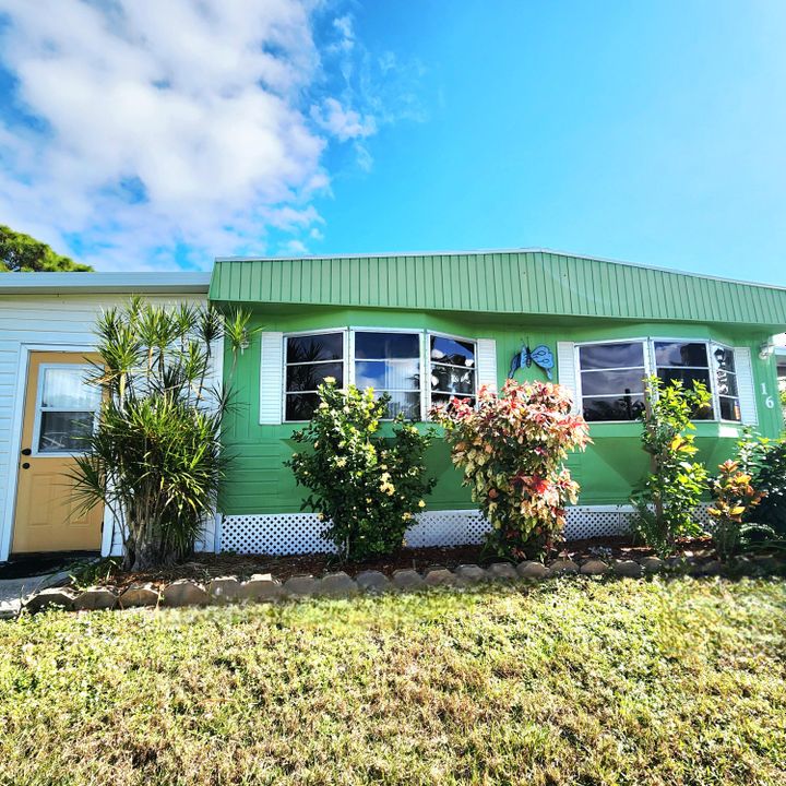 For Sale: $29,999 (2 beds, 2 baths, 1184 Square Feet)