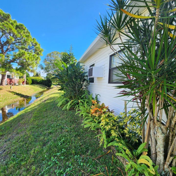 For Sale: $29,999 (2 beds, 2 baths, 1184 Square Feet)