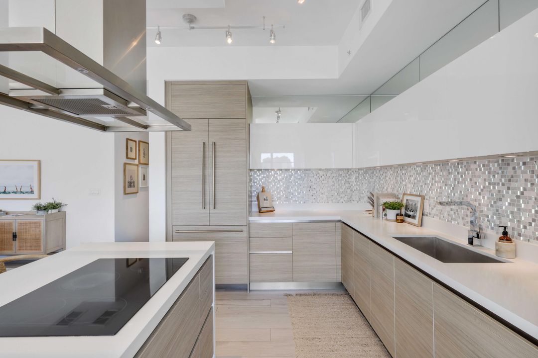 待售: $1,749,000 (2 贝兹, 2 浴室, 1671 平方英尺)