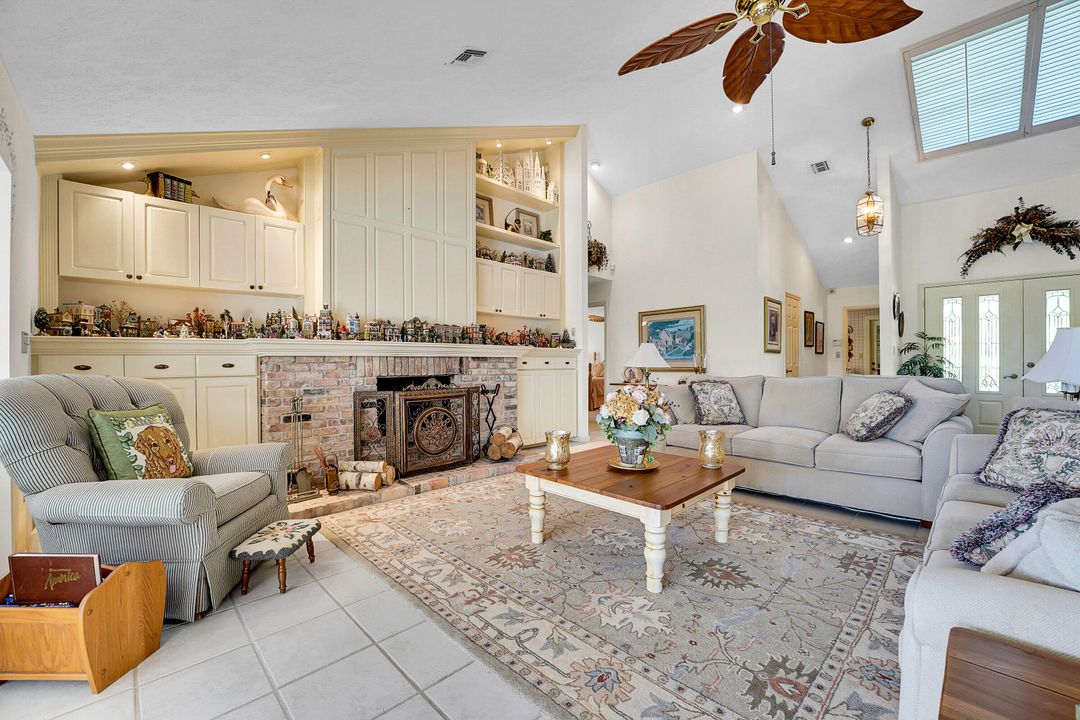 For Sale: $899,900 (3 beds, 2 baths, 2999 Square Feet)