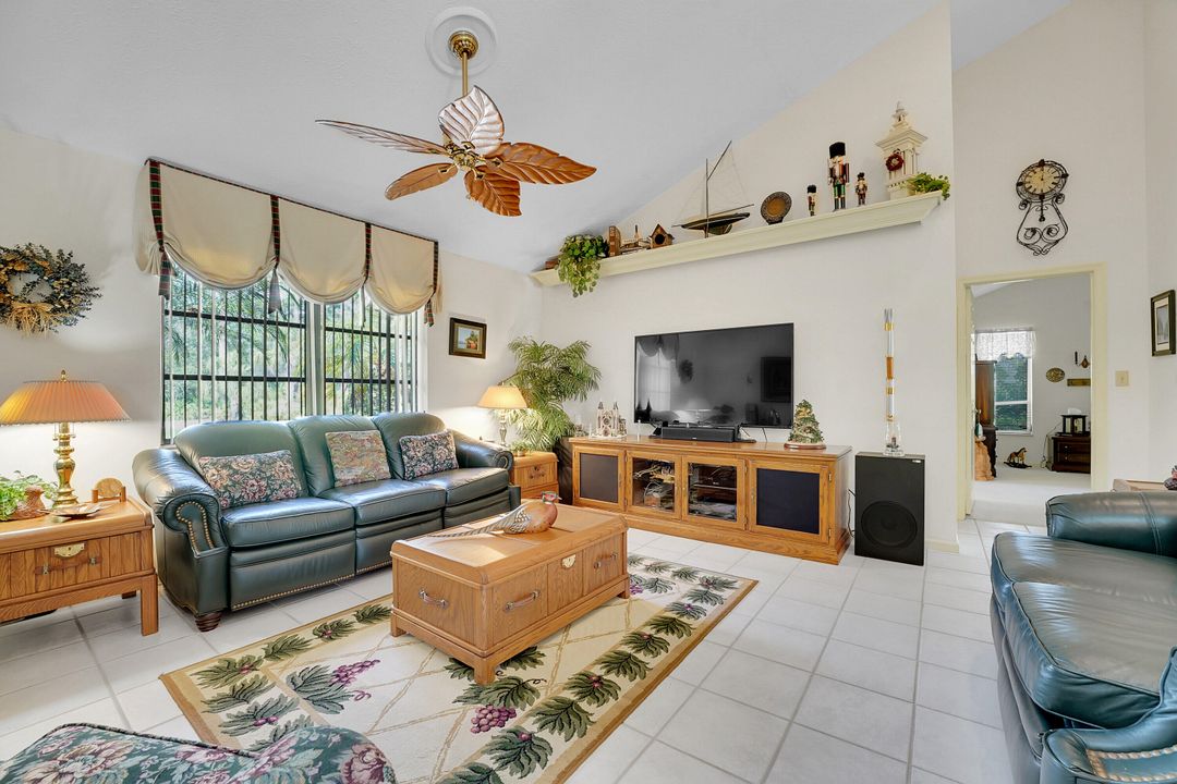 For Sale: $899,900 (3 beds, 2 baths, 2999 Square Feet)