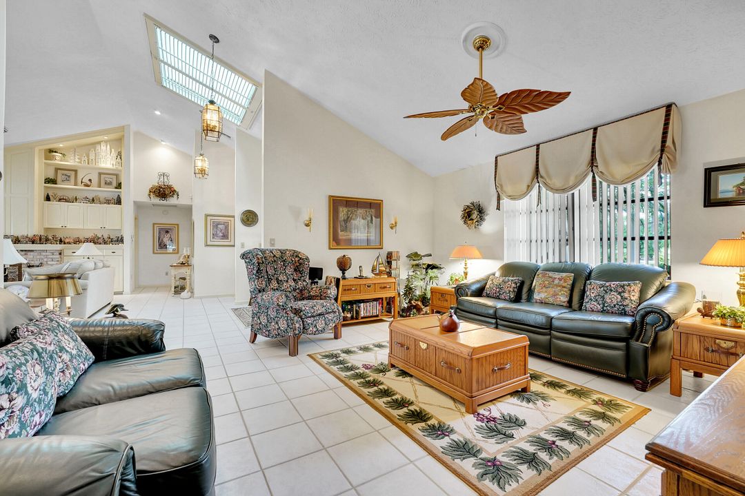 For Sale: $899,900 (3 beds, 2 baths, 2999 Square Feet)