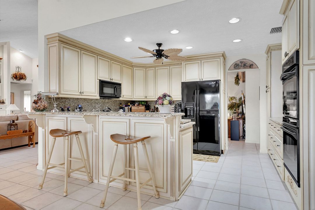 For Sale: $899,900 (3 beds, 2 baths, 2999 Square Feet)