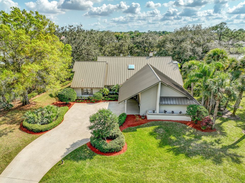 For Sale: $899,900 (3 beds, 2 baths, 2999 Square Feet)