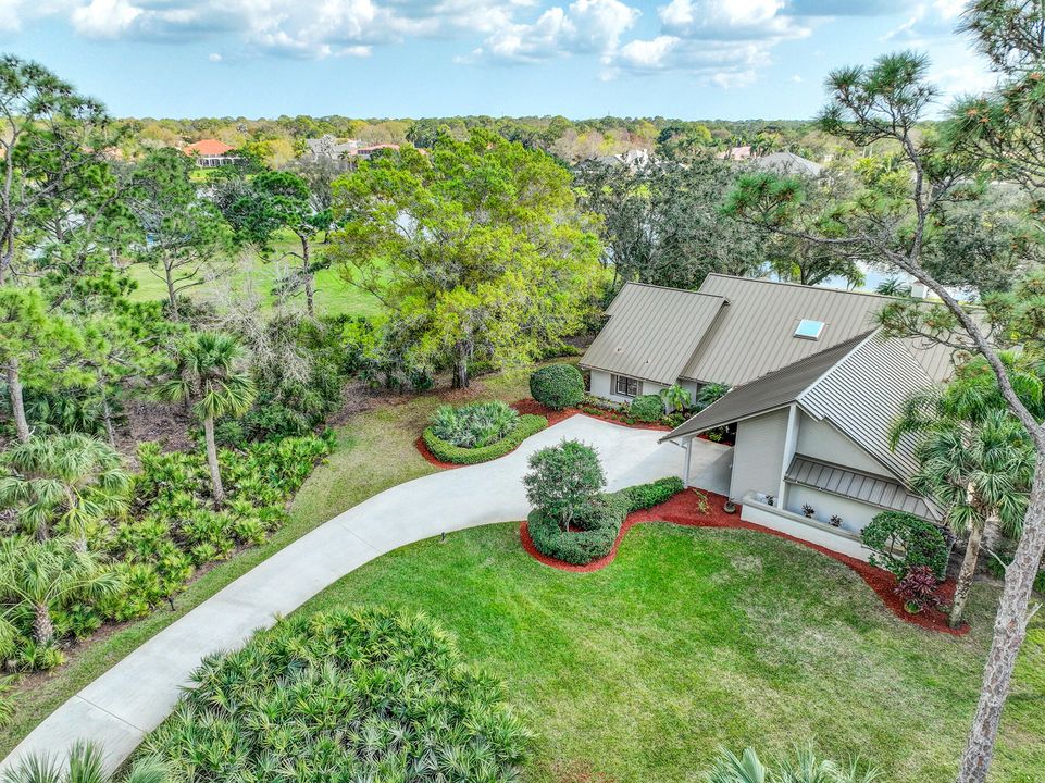 For Sale: $899,900 (3 beds, 2 baths, 2999 Square Feet)