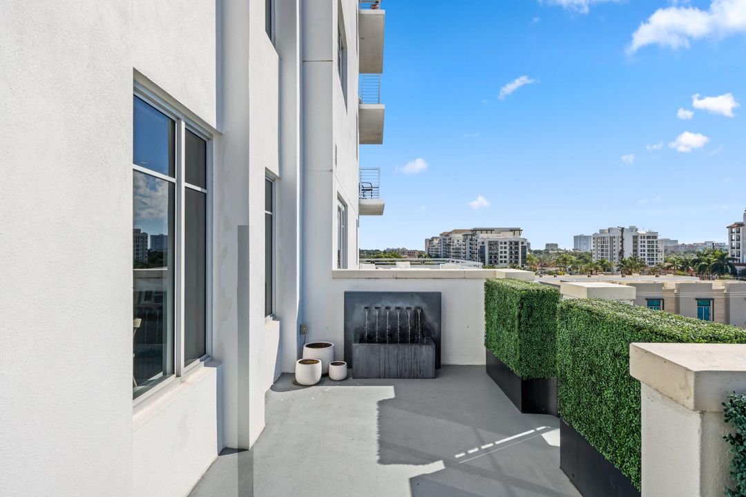 待售: $1,749,000 (2 贝兹, 2 浴室, 1671 平方英尺)