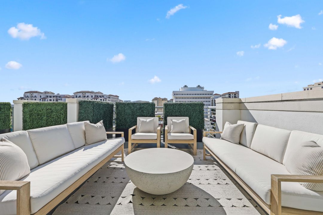 待售: $1,749,000 (2 贝兹, 2 浴室, 1671 平方英尺)