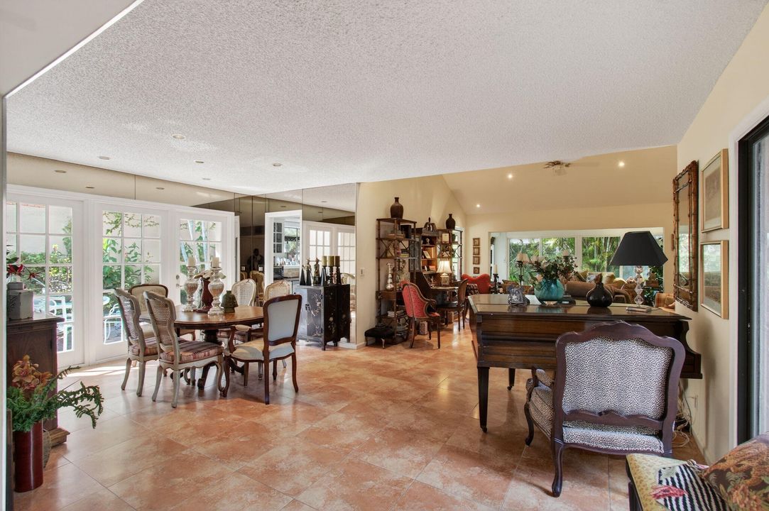 На продажу: $429,000 (3 спален, 2 ванн, 2029 Квадратных фут)