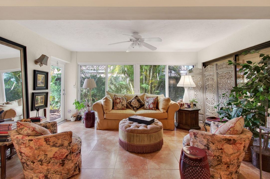 На продажу: $429,000 (3 спален, 2 ванн, 2029 Квадратных фут)