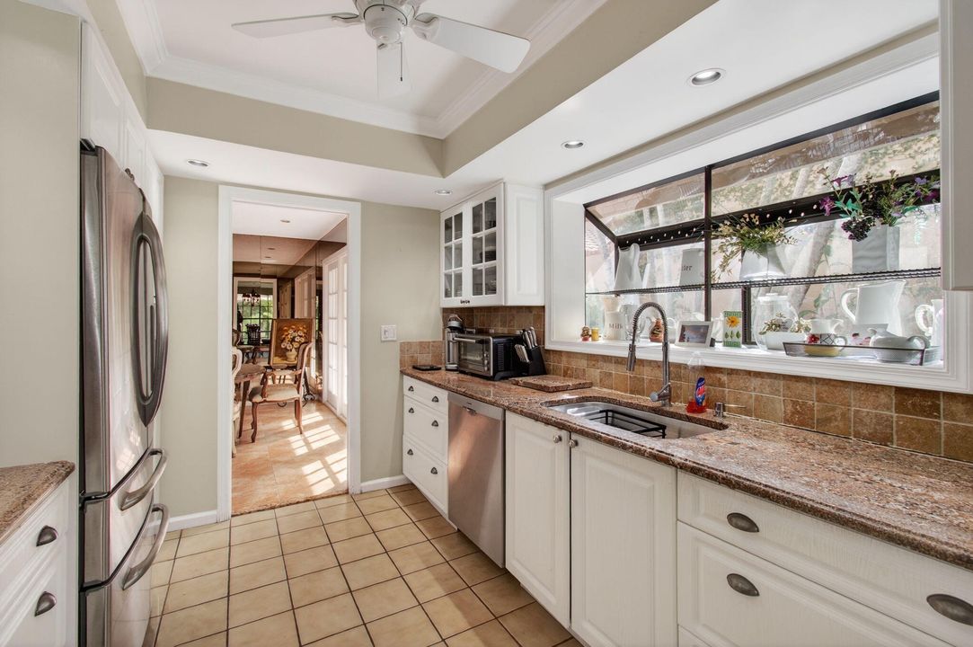 На продажу: $429,000 (3 спален, 2 ванн, 2029 Квадратных фут)