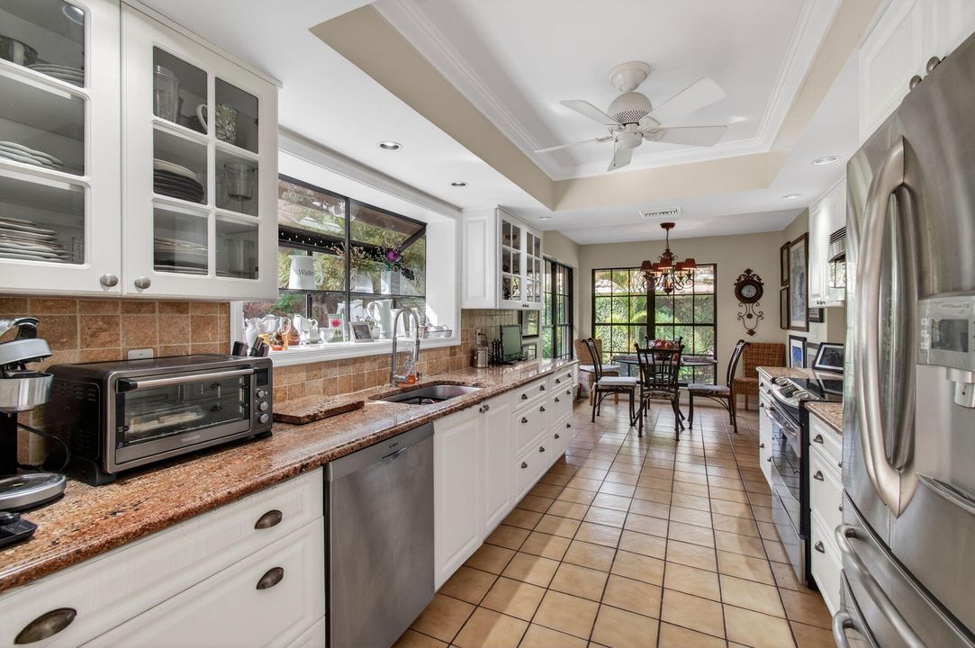 На продажу: $429,000 (3 спален, 2 ванн, 2029 Квадратных фут)