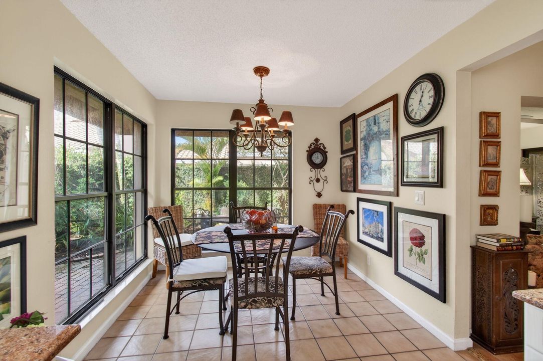 На продажу: $429,000 (3 спален, 2 ванн, 2029 Квадратных фут)