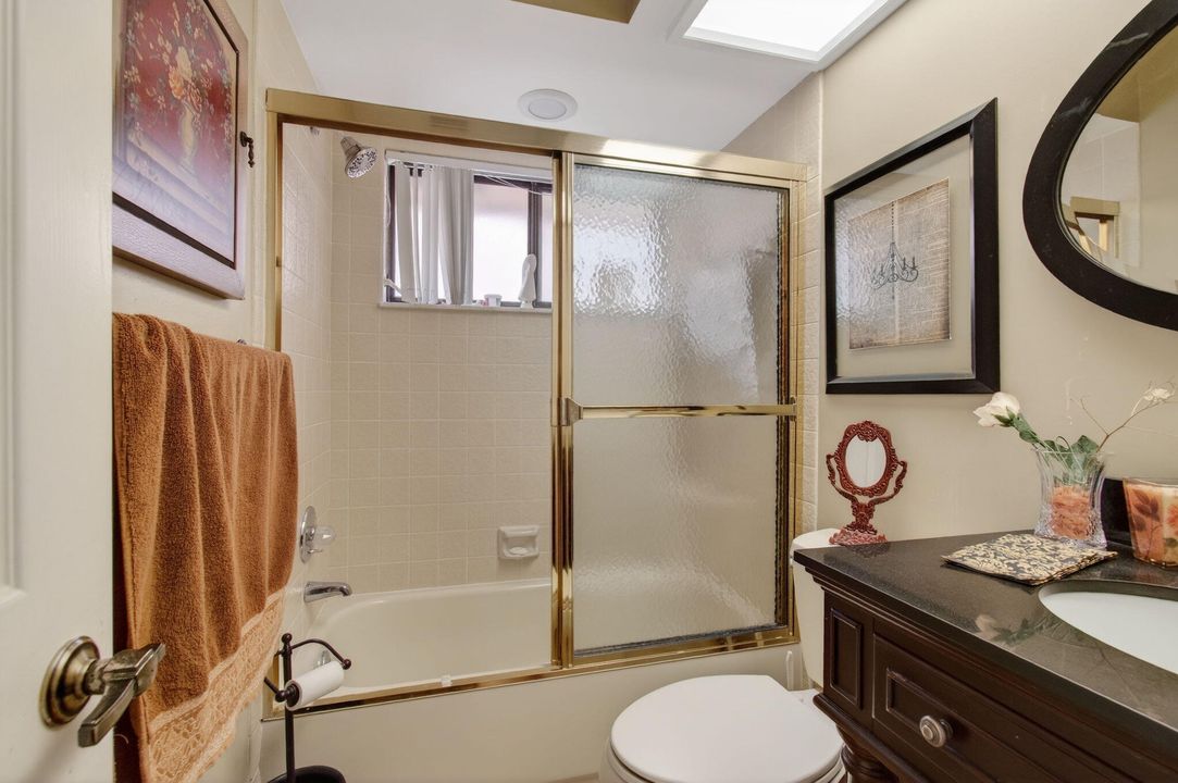 На продажу: $429,000 (3 спален, 2 ванн, 2029 Квадратных фут)