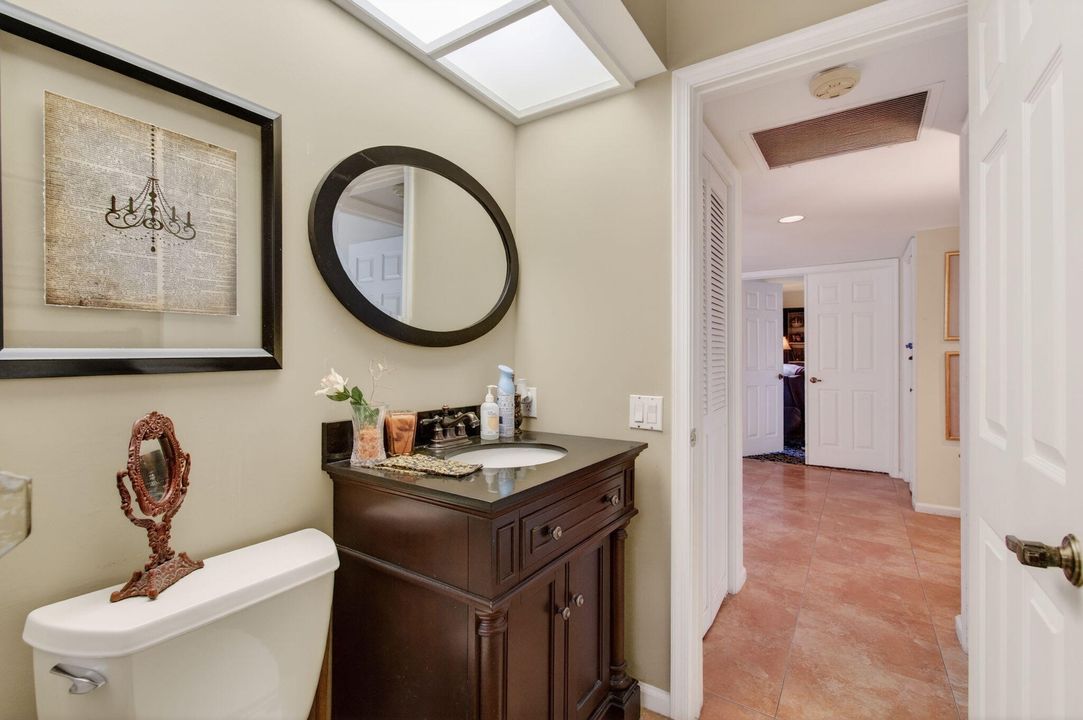 На продажу: $429,000 (3 спален, 2 ванн, 2029 Квадратных фут)