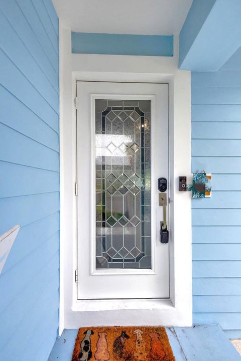 For Sale: $1,129,000 (2 beds, 2 baths, 1550 Square Feet)