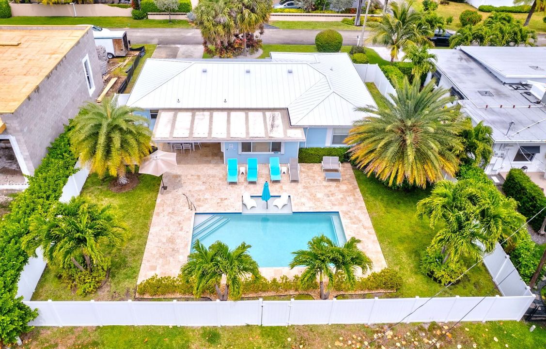 For Sale: $1,129,000 (2 beds, 2 baths, 1550 Square Feet)