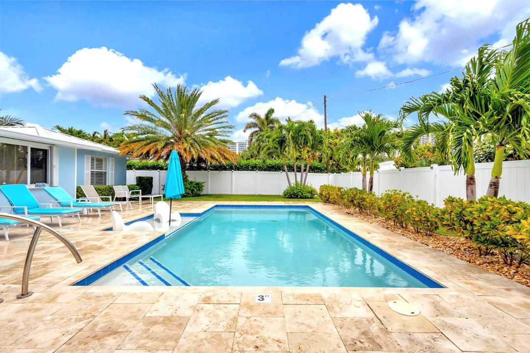 For Sale: $1,129,000 (2 beds, 2 baths, 1550 Square Feet)