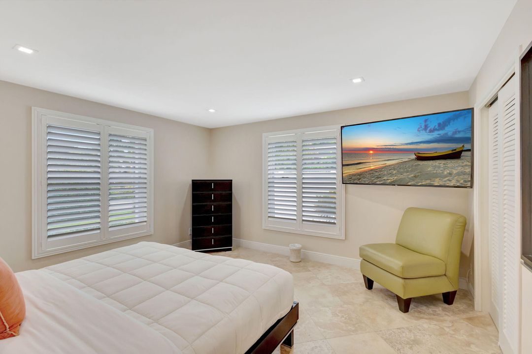 For Sale: $1,129,000 (2 beds, 2 baths, 1550 Square Feet)